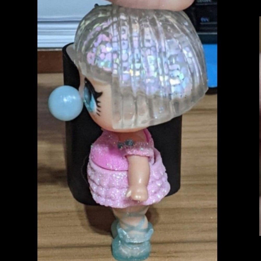 L.O.L. Surprise! Glitter Globe Winter Disco - Picture 4 of 9